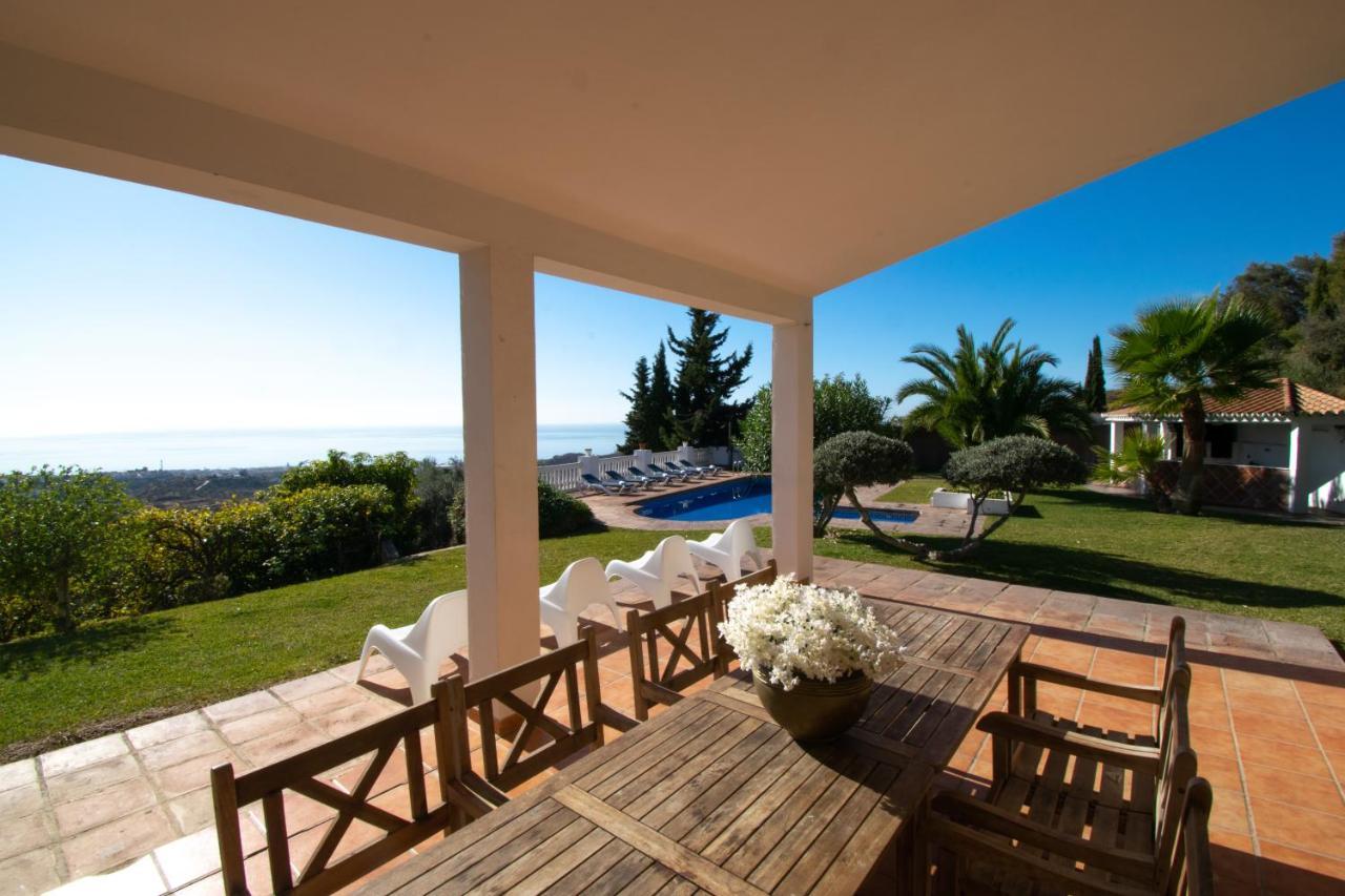 Gran Villa Con Vistas Al Mar Y Piscina Privada Malaga Exterior photo