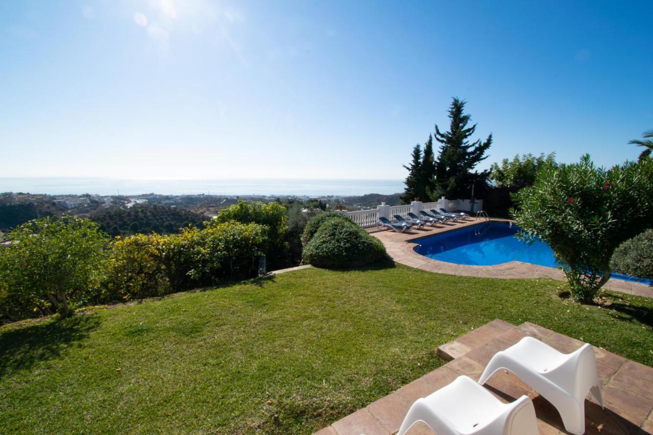 Gran Villa Con Vistas Al Mar Y Piscina Privada Malaga Exterior photo