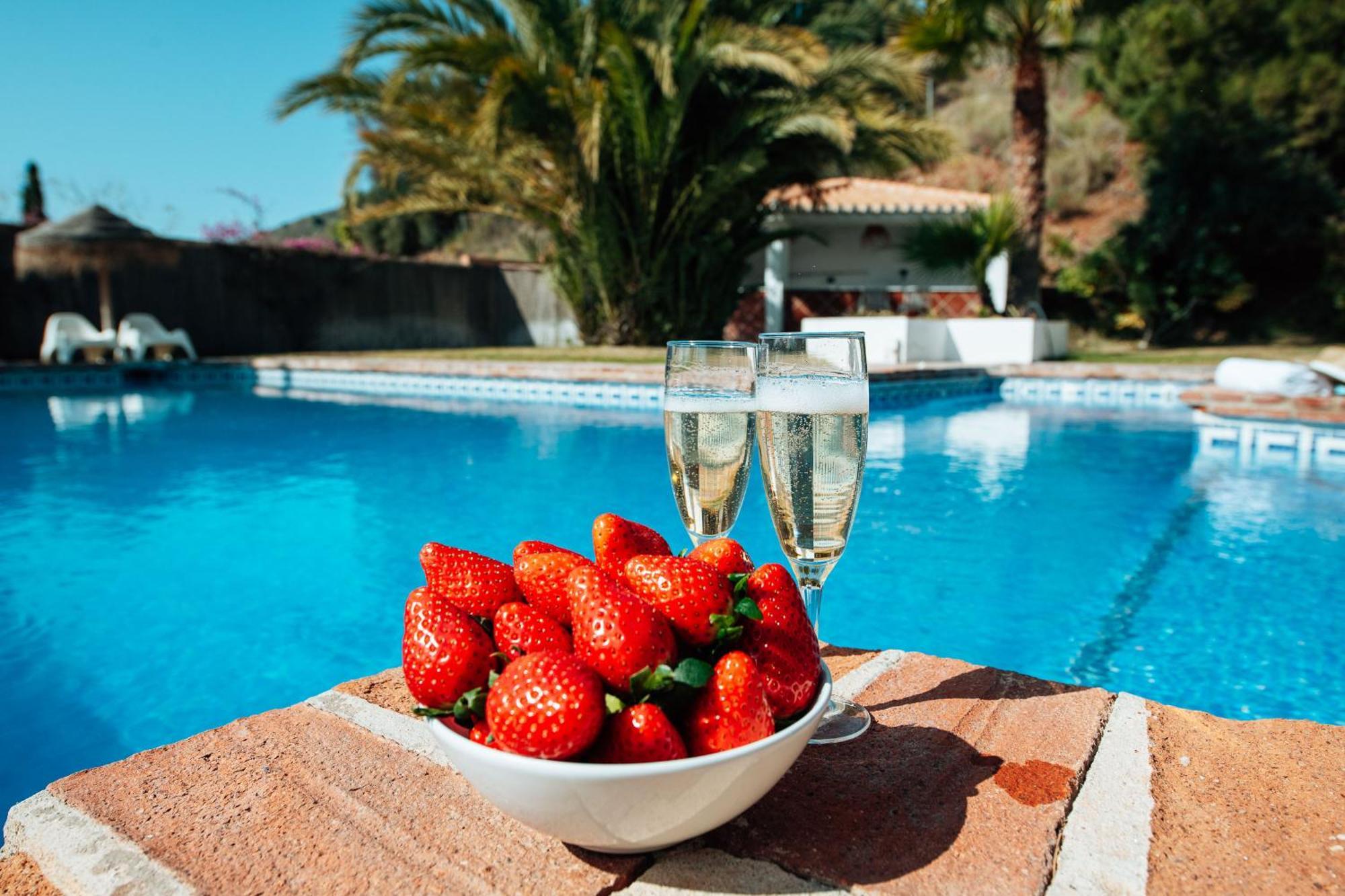 Gran Villa Con Vistas Al Mar Y Piscina Privada Malaga Exterior photo